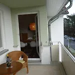J Strandstr 28-30b *