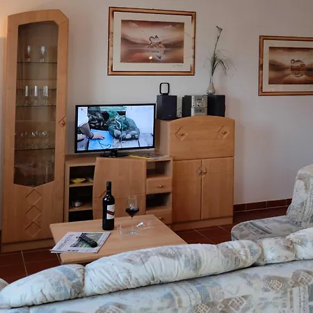 J Strandstr 28-30b Apartmán *