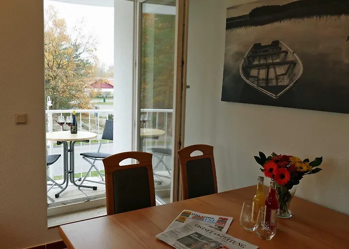 J Strandstr 28-30b *